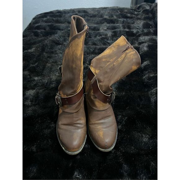 Blowfish Tan Rider Moto inspired Boots, Size 9 , Pre-Owned, good condition - Picture 2 of 4